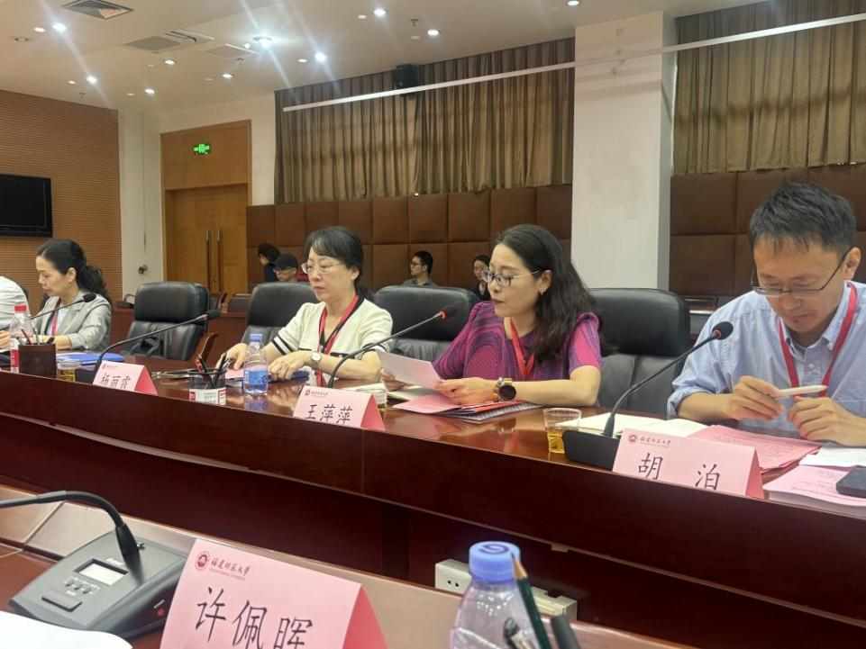 王萍萍教授分享交流我校美育浸润行动经验